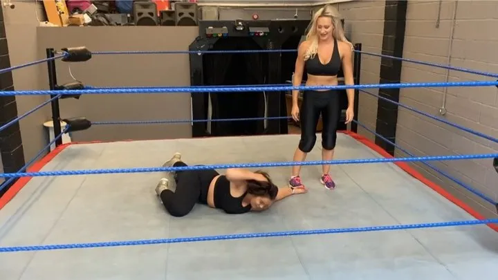 Bad Girls Wrestling - Gym wear wrestling match curvey Brunette wrestler vs toned Blonde wrestler