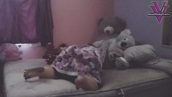 Chubby Chasers Dream Girl - Mandy's dirty foot and ass shaking ignore- HD 1080p