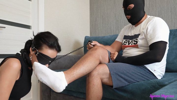 James Marcus - This bitch is hungry for my feet!