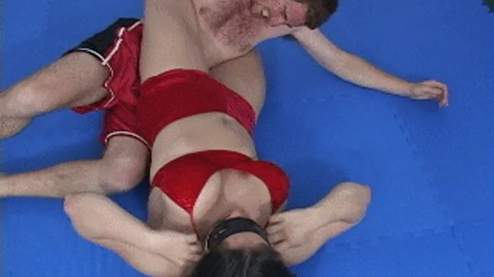 Brutal Women Wrestling Videos - Queenie punishes Richard-Redux SD