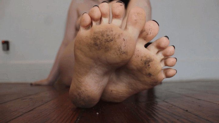 M- - M - Dirty feet