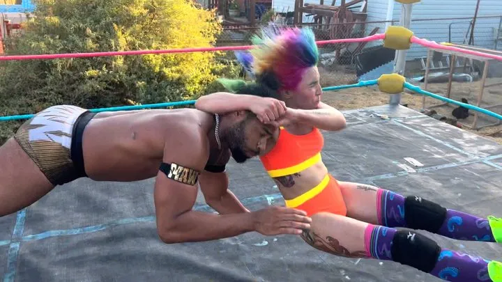 Butt Wrestling Inc - Morrigan Takes Advantage of Money Mike