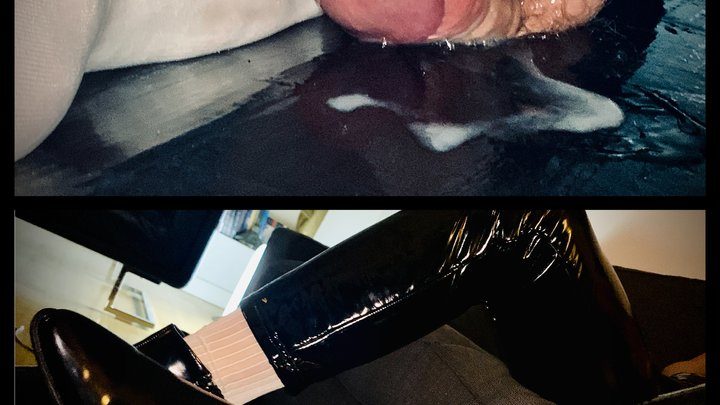 Gay Male Soxjob Heaven - CUMMING UNDER BOOTS AND TRAPED