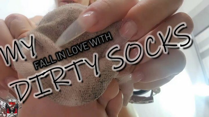 Ama Findom Sonia - Lick my dirty socks
