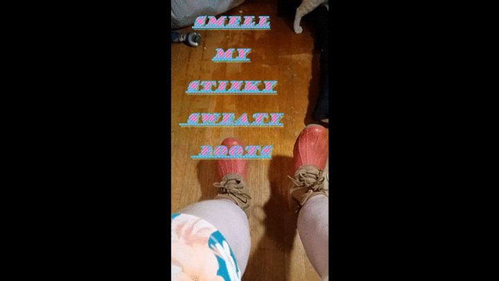 Your Bbw Nurse Vicki - Smell my stinky sweaty boots after working hard in the garden! m4v