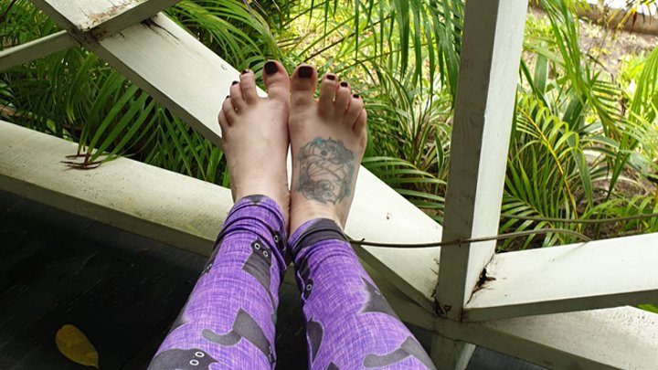 Catherine Sterling - Dirty Soles get Wet Walking Barefoot in the Rain, Wrinkled Soles Inspected & Stroked - POV Female Point of View! WMV Version