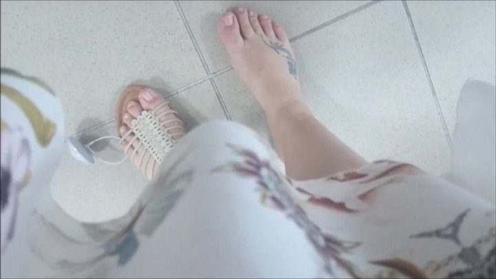 Nicoletta Embassi - Hot sexy feet in summer