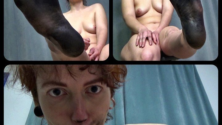 Foot Torment Girls In Poland - Mia cleans smoke-dirty feet with her throat
