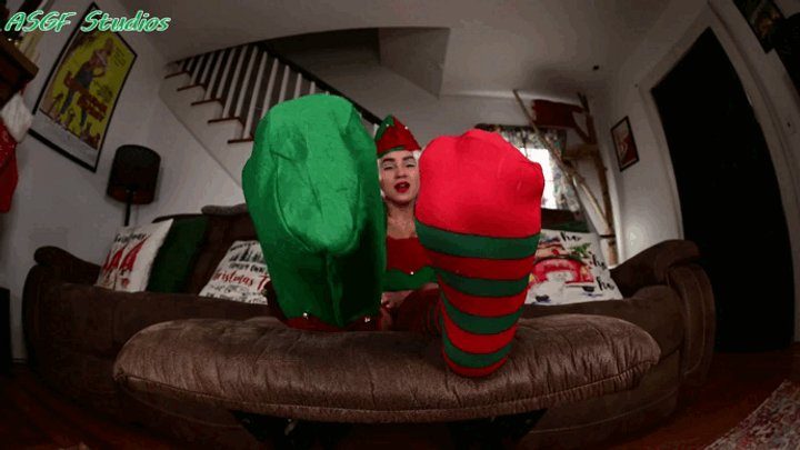 Amateur Soles Giantess And Footjobs - 4K! Elf (Enchantress Sahrye) will pop Santa's chestnuts - MP4