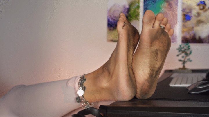 Polish Mistress Clips - Bad Boss Khaleesi - Lick Feet Of Ukrainian Business Woman - Russian Language - HD 2560x1440