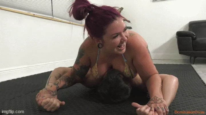 Domination Divas - Smothered By Little Rampage mp4