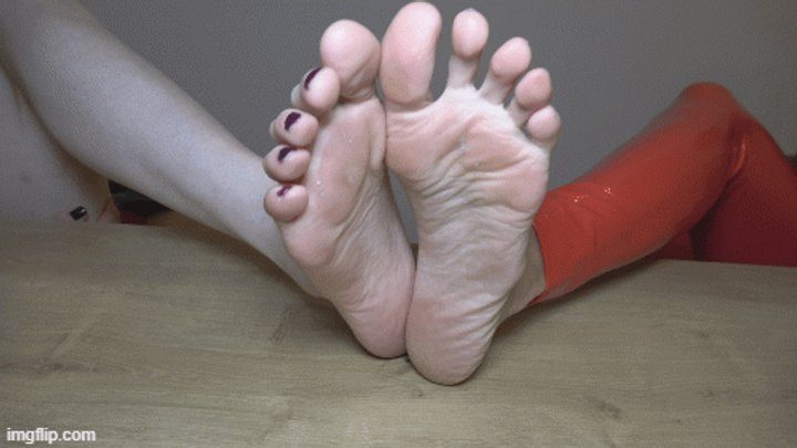 Grateful For You - big feet and comparisons foot