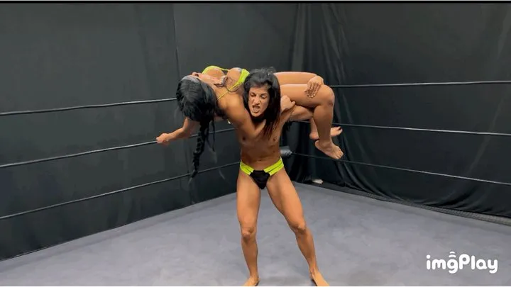 Protein Wrestling - Part 1 Bella Madison vs Bianca Blance in a topless pro wrestling match