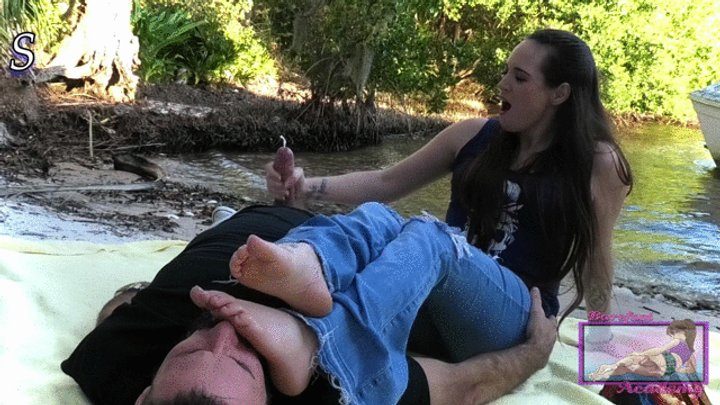 Barefoot Academy - Sandy, Sweaty Soles FSHJ WMV