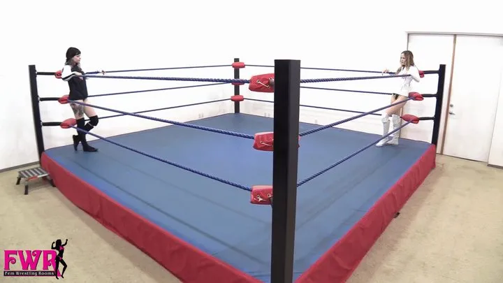 Fem Wrestling Rooms - PRO STYLE WRESTLING: LARZ VS MADISON