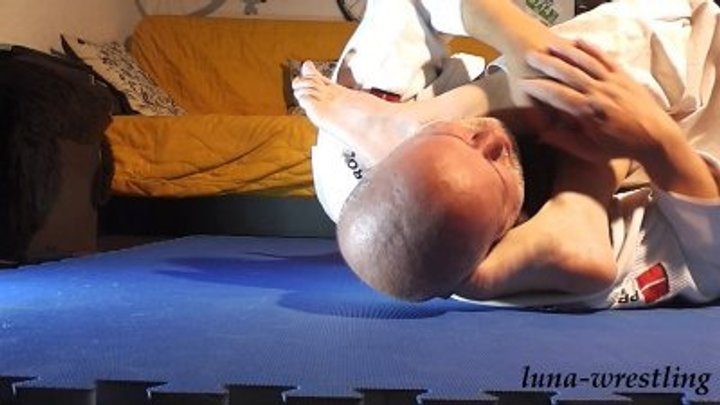 Luna-wrestling - Foot Fight 25