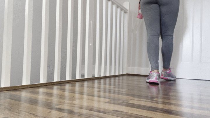 Amy Soles Feet - Post workout foot worship
