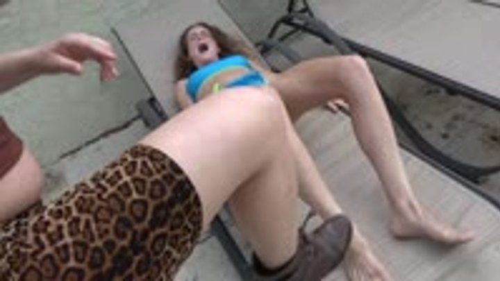 Baefight - Aaliyah vs Natalia: You’re Breaking My Toes