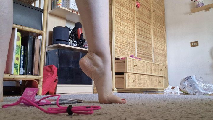 Nicoletta Embassi - Perfect feet of your giantess to completely adore 4K