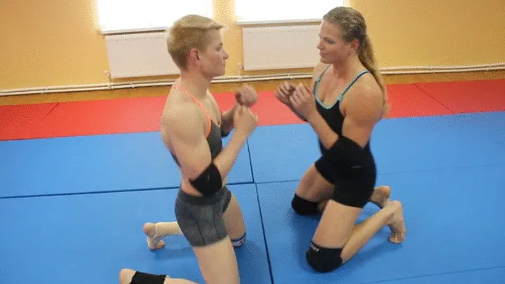 Namazon Club - Yana vs Muscular Woman