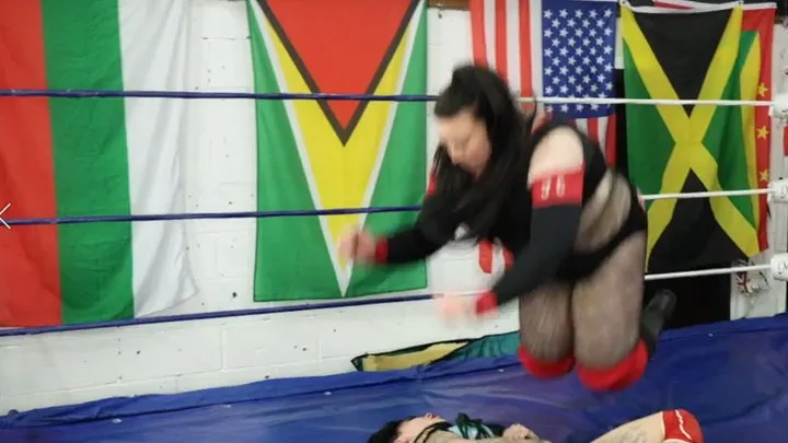 Shiny Pro Ring Girls - Dominita vs Havoc