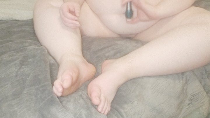 Emmalinekisses - BBW Naked Pussy Nail Painting