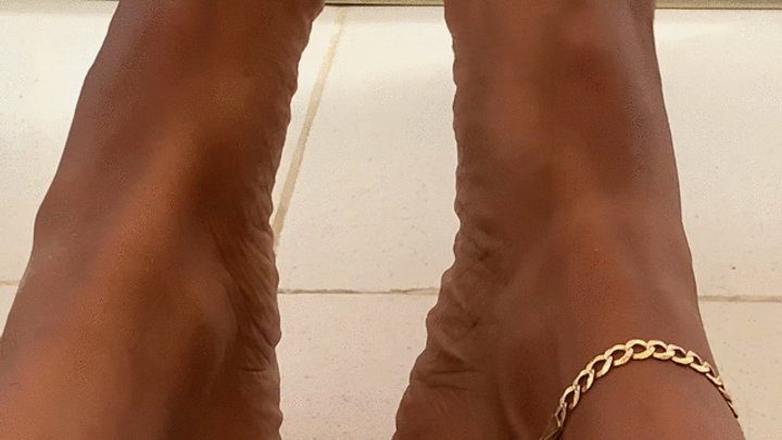 Queen Yessenias Feet - Mirror Soles & Toes JOI