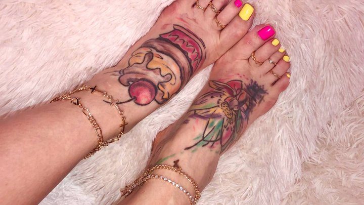 Loraflower - Kitty Foot Fetish