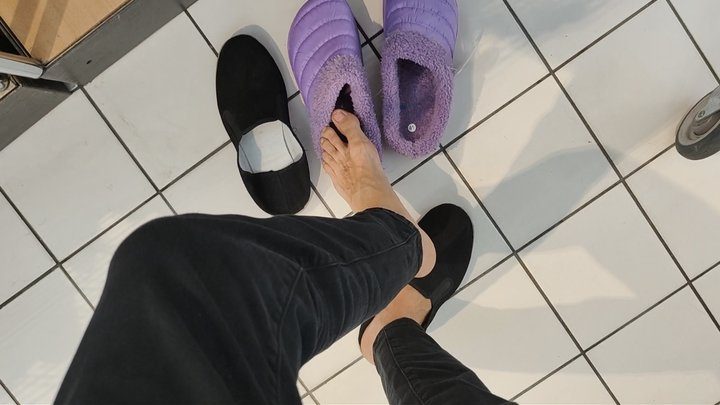 Salvatrix Crucifix - Foot play and shoeplay sockless walking in the mall