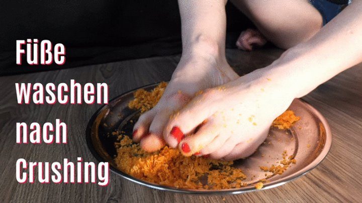 Leggingsnet Clips And Pics - Washing feet after chip crushing - Füße waschen nach Chips-Crushing