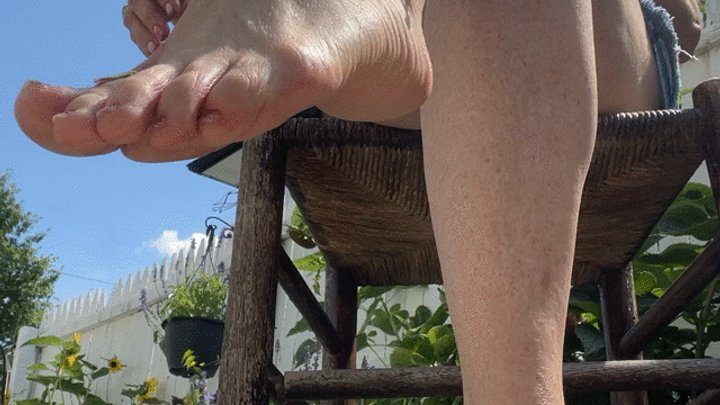 Kitty Sweet Feet - Peeping Tom Neighbor Caught in the act JOI 7:50 video Mild domination