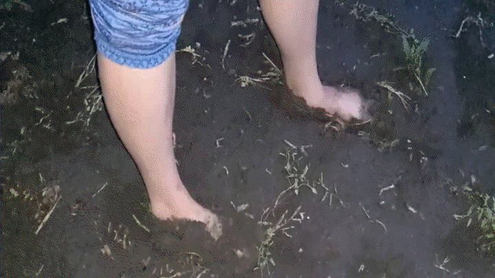 Appetizing Crumpet - Dirty stuck feet MP4(1280*720)HD