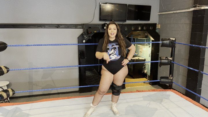 Nadia Sapphire - stinkface tug of war match