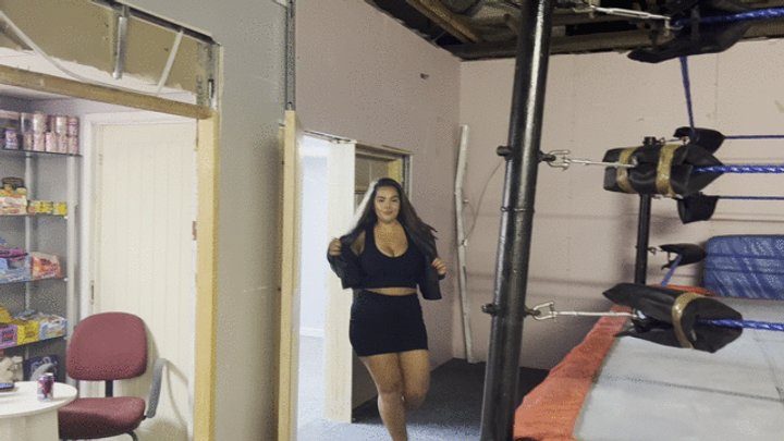 Nadia Sapphire - bearhugs, Ass smothering and made to Kiss
