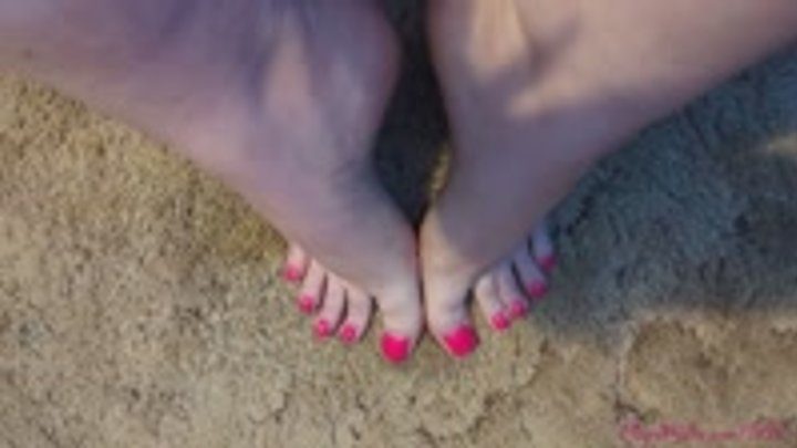 Curvy Fetish Princess Camgirlkitten - Pink Short Toenails Quicky