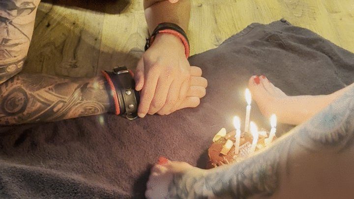 The Countess - Birthday Cake Foot Smash