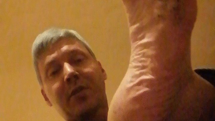 Hendriks Feet - Dirty feet, my