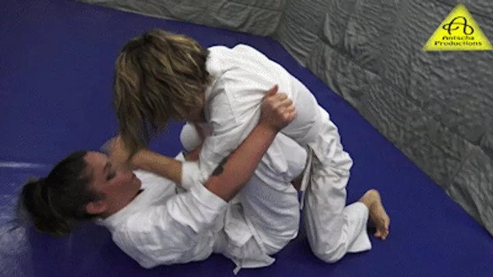 Antschas Wrestling And Fetish Store - Kiniku vs Michela Judo GI match