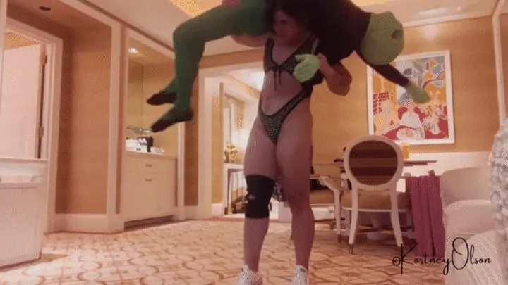 The Ko Korner - Kortney Olson vs The Alien - HD (WMV)