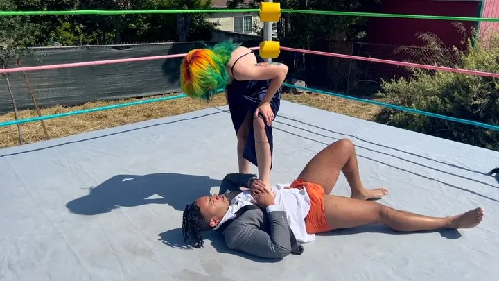 Butt Wrestling Inc - Mike vs Morrigan: Tuxedo Match
