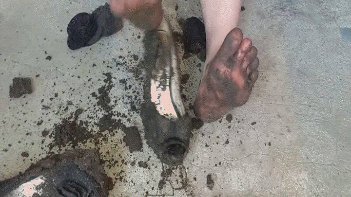 Appetizing Crumpet - In heels in the mud WMV