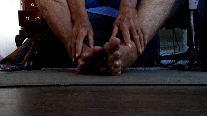 Bjmature's Vids4u - ManiPedi