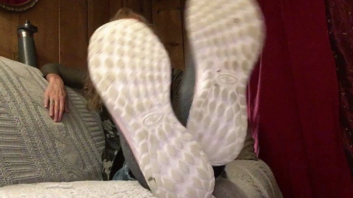 Aariels Fetish Clips - SNEAKERS TO WRINKLED SOLES