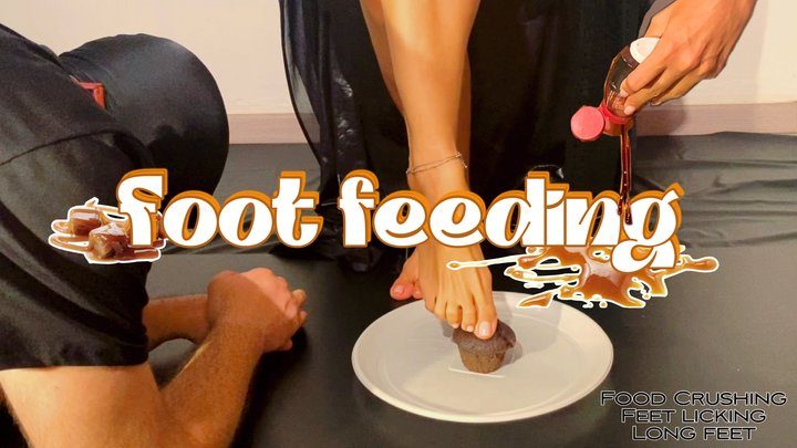 Miss Eva Medea - FOOT FEEDING with my big feet