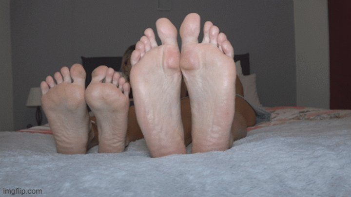 Judas Mistress - Let's compare the size of the feet