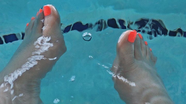 Melissa's Amateur Bbw Sex - Neon toes at the pool closeup