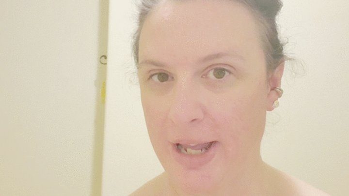 Sophia Lashelle - Naked sitting on the toilet I piddle and file my tootsies!