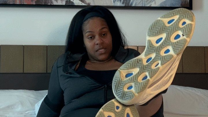 Queensizesexyfeet - My Big Stinky Gym Feet