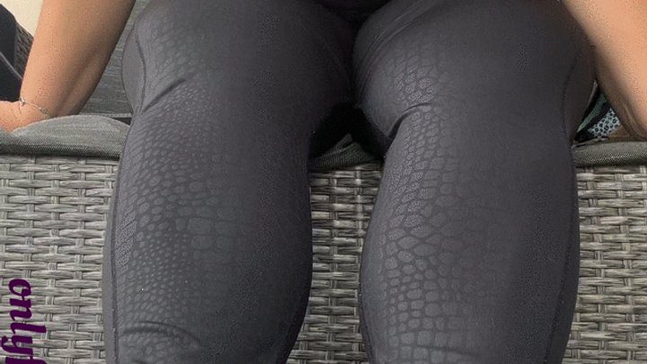 Pretttylillfeet - Sweaty feet worship