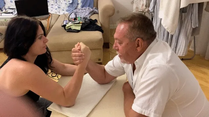 Namazon Club - Yana vs Heavy Guy, armwrestling